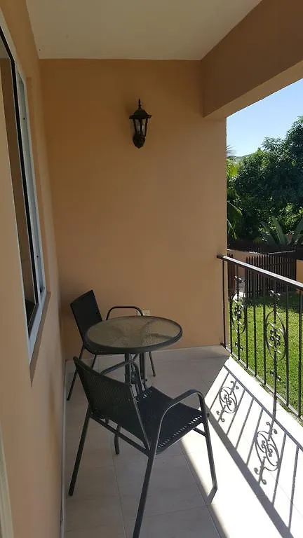 דירה Enfield Apt 12, Executive Suites Ja - Palms