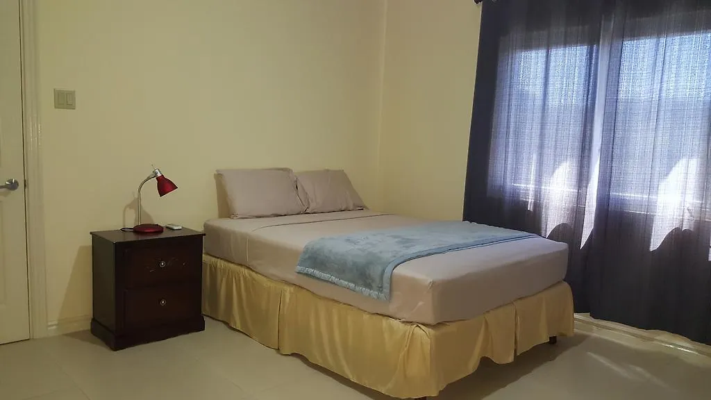 Enfield Apt 12, Executive Suites Ja - Palms