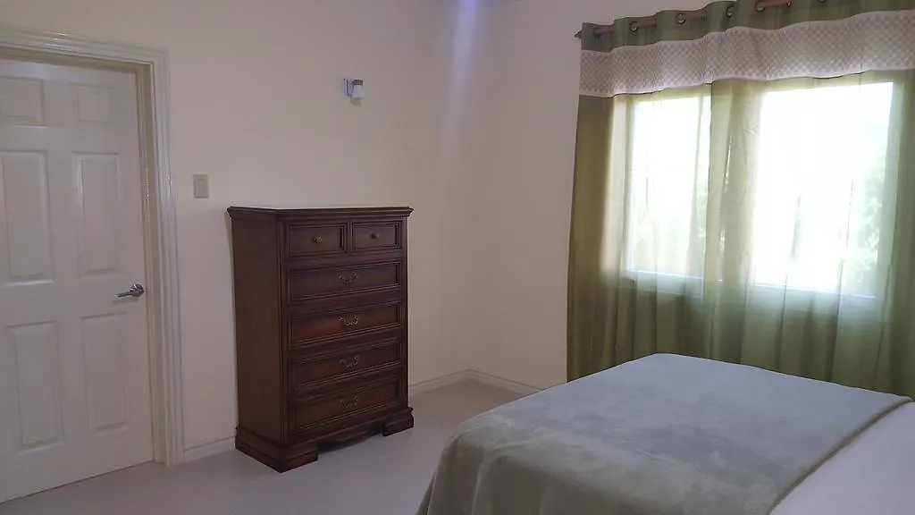 Enfield Apt 12, Executive Suites Ja - Palms 0*,  ג'מייקה