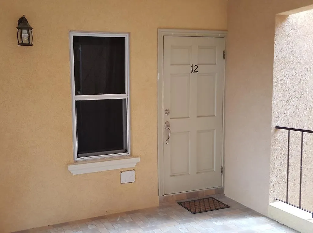 דירה Enfield Apt 12, Executive Suites Ja - Palms