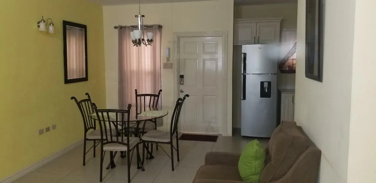 Enfield Apt 12, Executive Suites Ja - Palms ג'מייקה
