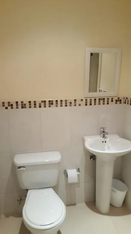 Daire Apt 12, Executive Suites Ja - Palms Enfield Jamaika